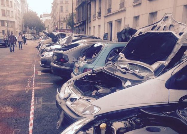 Saccages à Paris à la Porte de Saint-Cloud Saccages à Paris à la Porte de Saint-Cloud