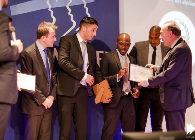 Remise des diplômes aux "Déterminés" le 20 mars 2015. Photo : Dagency Remise des diplômes aux "Déterminés" le 20 mars 2015. Photo : Dagency
