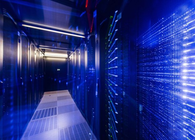 L'entrée principale du data center « PAR7 » de La Courneuve, géré par la société Interxion. L'entrée principale du data center « PAR7 » de La Courneuve, géré par la société Interxion.