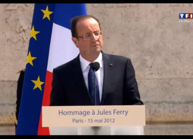François Hollande lors de son discrours hommage à Jules Ferry, le 15 mai 2012 François Hollande lors de son discrours hommage à Jules Ferry, le 15 mai 2012