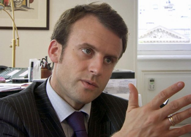 Emmanuel Macron, le vrai ministre des banlieues ? Emmanuel Macron, le vrai ministre des banlieues ?