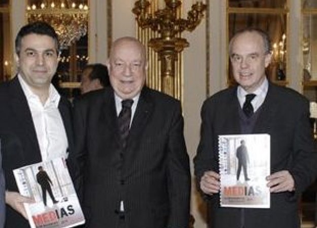 Remise du Rapport du Club Averroes à Frédéric Mitterrand