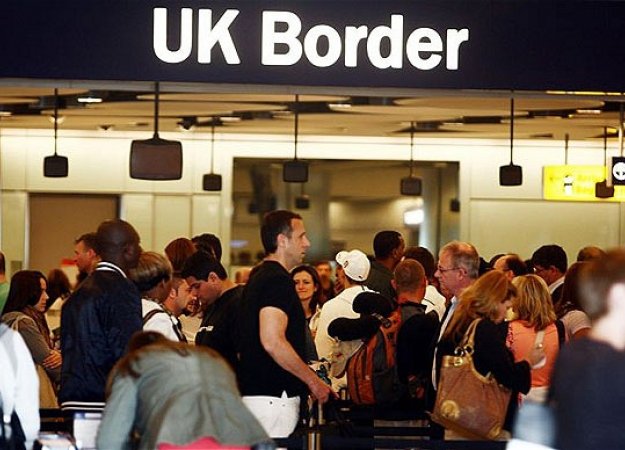 Longue file d'attente d'exilés fiscaux à la frontière anglaise ?