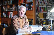 Farid Boudjellal, au travail dans son atelier de Belleville
