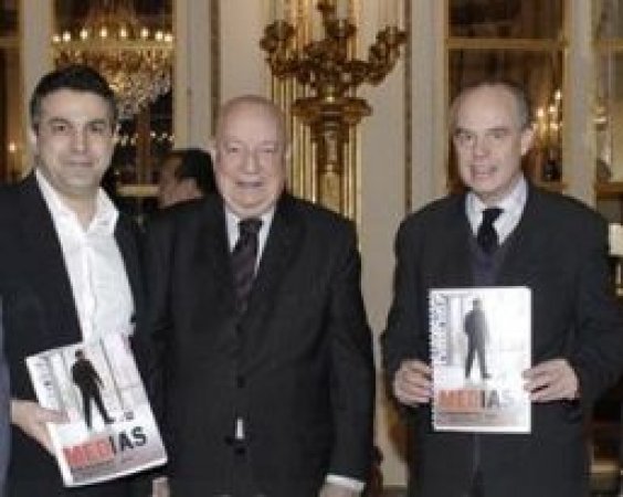 Remise du Rapport du Club Averroes à Frédéric Mitterrand